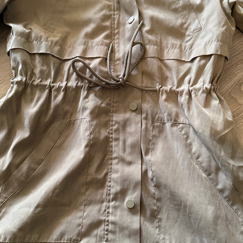 Women's kaki Hooded Jacket - Picture 2 of 4
